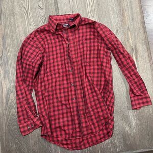 Roundtree & Yorke Button Down Shirt Plaid Long Sleeve Collared Red Black Medium